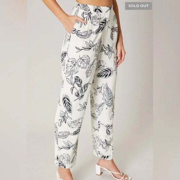 NWT Another Day In Paradise Tropical Print Trouser Pants in Medium Sz - Picture 3 of 9